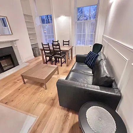 2 Bed In Centre *
