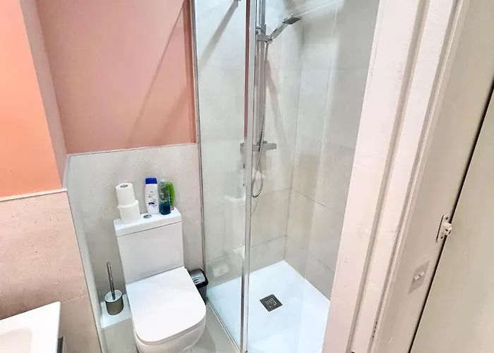 2 Bed In Centre Dublin